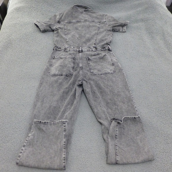 GAP Denim Jumpsuit Womens 8 Short Sleeve Button Front Acid Wash Gray One Piece - Picture 2 of 11
